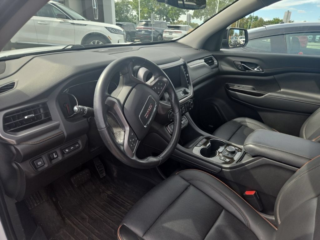Used 2021 GMC Acadia AT4 w/ Technology Package AWD/4WD image 8