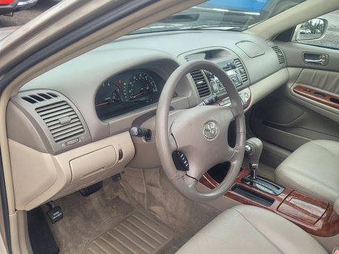 Used 2003 Toyota Camry XLE image 14