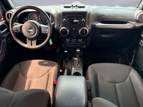 Used 2017 Jeep Wrangler Unlimited Sport w/ Quick Order Package 24S AWD/4WD image 15