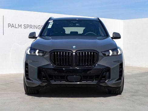 New 2026 BMW X5 xDrive50e image 4