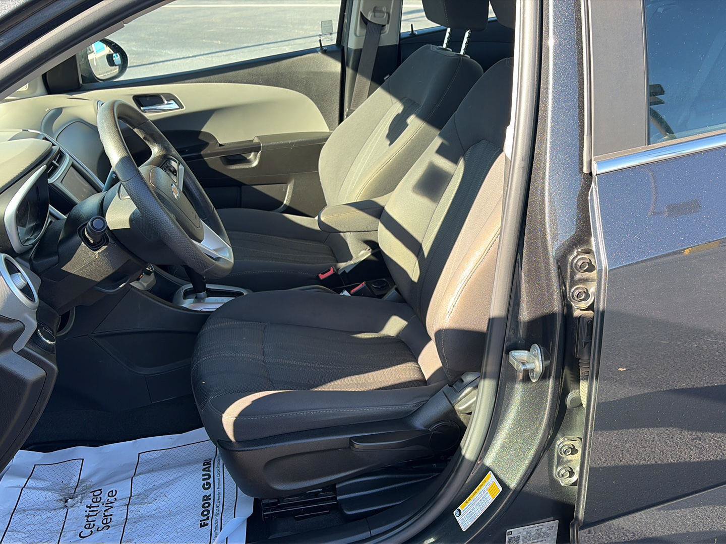 Used 2019 Chevrolet Sonic LT FWD image 10