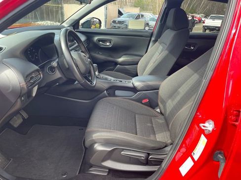 Used 2025 Honda HR-V Sport image 38