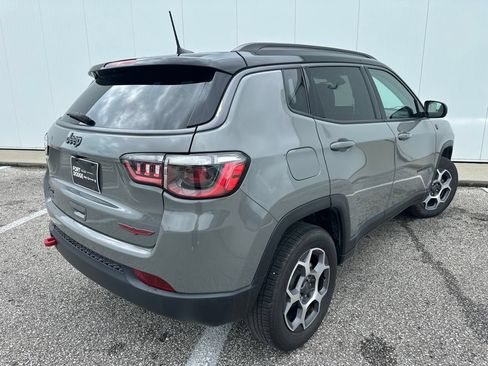 Used 2022 Jeep Compass Trailhawk AWD/4WD image 7