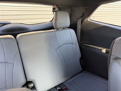 Used 2023 Buick Enclave Essence w/ Experience Buick Package FWD image 19