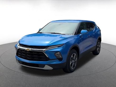 Used 2026 Chevrolet Blazer LT FWD image 5