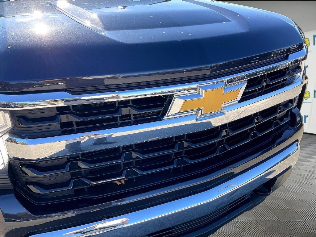 Used 2022 Chevrolet Silverado 1500 LT AWD/4WD image 29