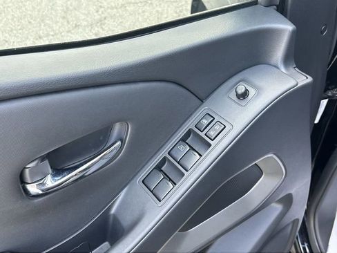 Used 2024 Nissan Frontier SV w/ SV Convenience Package AWD/4WD image 16