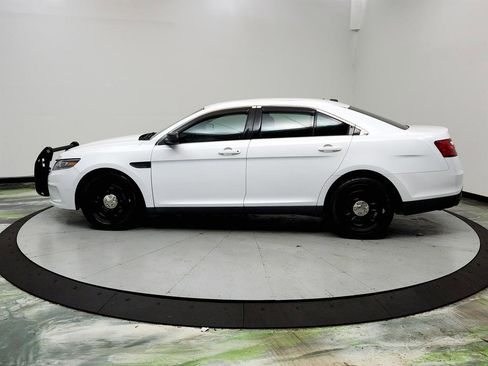 Used 2018 Ford Taurus SE image 8