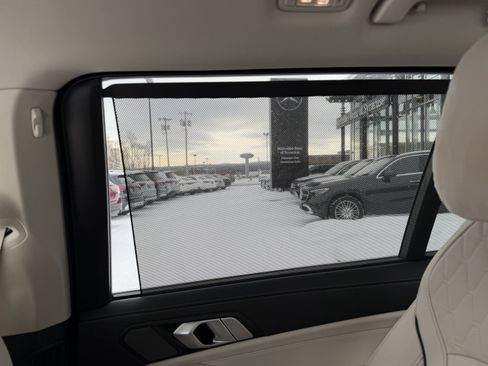 Used 2024 BMW X7 xDrive40i w/ Executive Package image 31