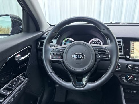 Used 2018 Kia Niro Touring image 23