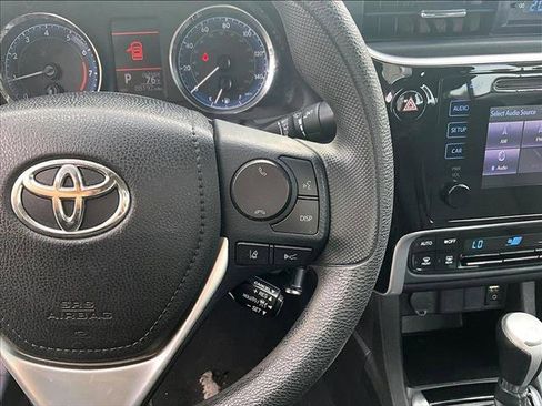 Used 2019 Toyota Corolla LE image 19