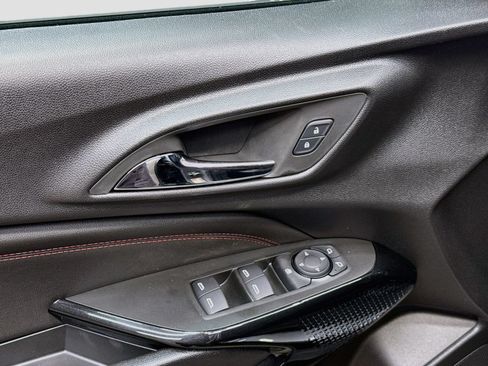 New 2026 Chevrolet Trax RS w/ Sunroof Package FWD image 21