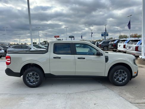 New 2025 Ford Maverick XLT w/ XLT Luxury Package image 8