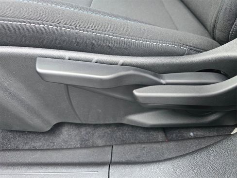 New 2026 Chevrolet Equinox EV LT image 18