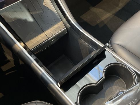 Used 2018 Tesla Model 3 Long Range image 29