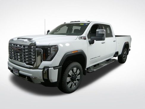 Used 2025 GMC Sierra 3500 Denali w/ Denali Reserve Package AWD/4WD image 8