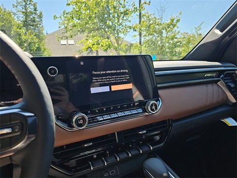 New 2025 GMC Canyon AT4 w/ Nightfall Edition image 23