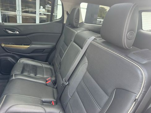 Used 2018 GMC Acadia Denali w/ Technology Package AWD/4WD image 23