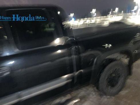 Used 2006 Chevrolet Silverado 1500 LT w/ Onstar Plus Package image 3