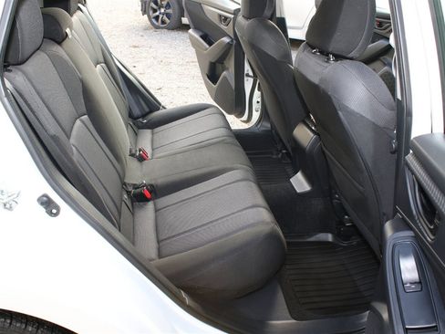 Used 2019 Subaru Impreza 2.0i Premium image 10