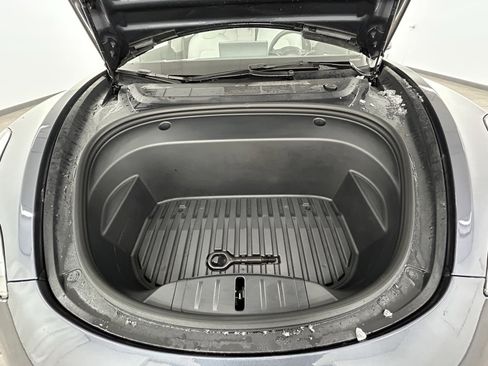 Used 2023 Tesla Model 3 Performance image 39