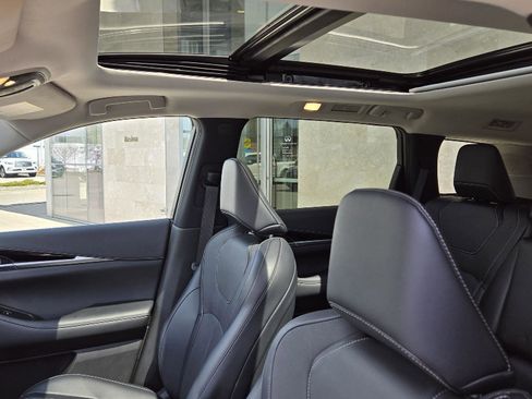 Certified 2023 INFINITI QX60 Pure image 7