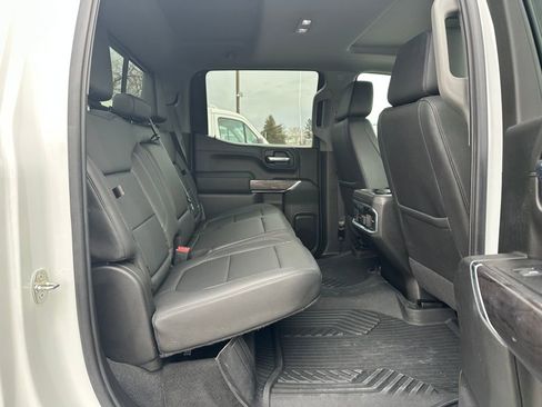 Used 2022 Chevrolet Silverado 1500 LTZ w/ LTZ Premium Package AWD/4WD image 15