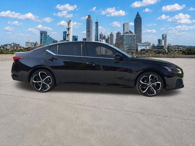 Certified 2025 Nissan Altima 2.5 SR w/ SR Premium Package FWD image 27