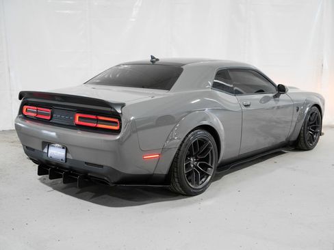 Used 2019 Dodge Challenger SRT Hellcat Redeye image 6