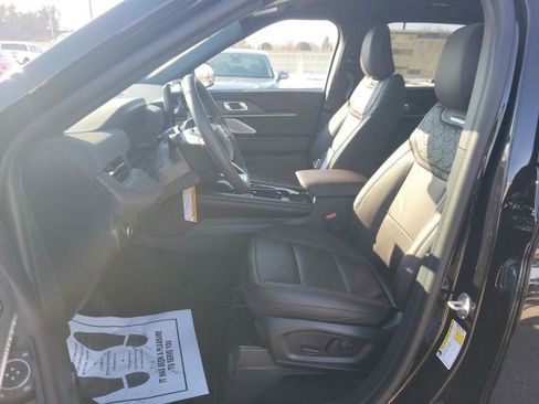 New 2026 Ford Explorer Platinum w/ LUX Leather Package image 18