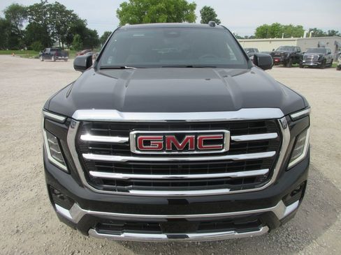 New 2026 GMC Yukon Elevation w/ Elevation Premium Package AWD/4WD image 10
