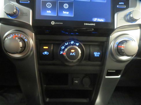 Used 2022 Toyota 4Runner SR5 AWD/4WD image 44