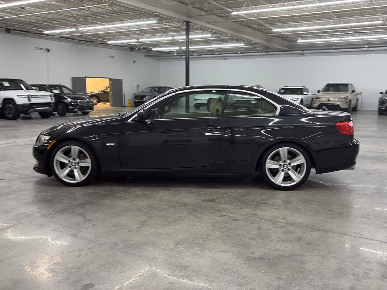 Used 2011 BMW 328i Convertible w/ Premium Pkg RWD image 12