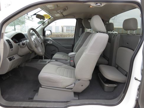 Used 2018 Nissan Frontier S w/ Work Truck Package image 28