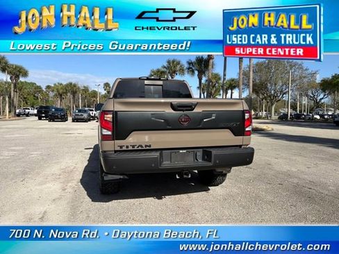 Used 2023 Nissan Titan PRO-4X w/ Pro-4x Convenience Package image 10