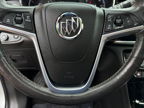 Used 2018 Buick Encore Essence FWD image 19
