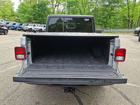 Used 2023 Jeep Gladiator Sport AWD/4WD image 28