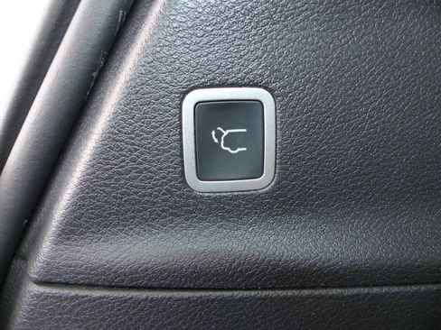 Used 2025 Chrysler Pacifica Select FWD image 28