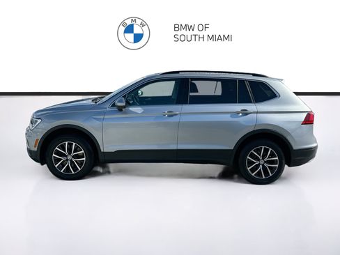 Used 2019 Volkswagen Tiguan SE w/ Panoramic Sunroof Package FWD image 4