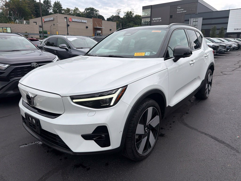 Used 2023 Volvo XC40 Recharge Ultimate AWD/4WD image 1