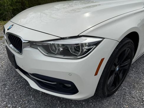Used 2017 BMW 330i xDrive Sedan AWD/4WD image 11