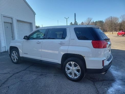 Used 2017 GMC Terrain SLE image 3