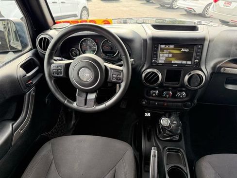 Used 2015 Jeep Wrangler Unlimited Sport w/ Connectivity Group AWD/4WD image 10