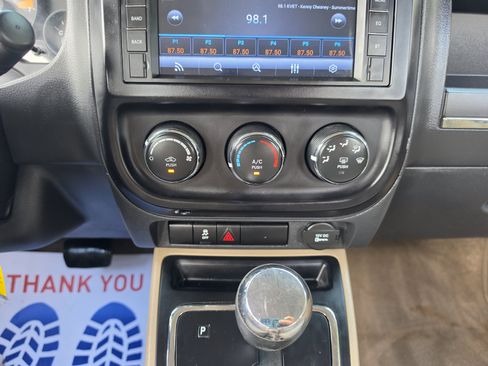 Used 2015 Jeep Patriot Sport w/ Power Value Group FWD image 31