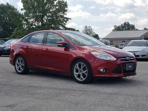 Used 2014 Ford Focus SE w/ Equipment Group 201A FWD image 7