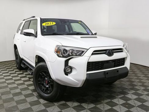 Used 2023 Toyota 4Runner TRD Off-Road Premium image 3