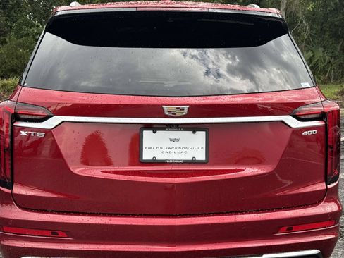 Used 2023 Cadillac XT6 Premium Luxury FWD image 10