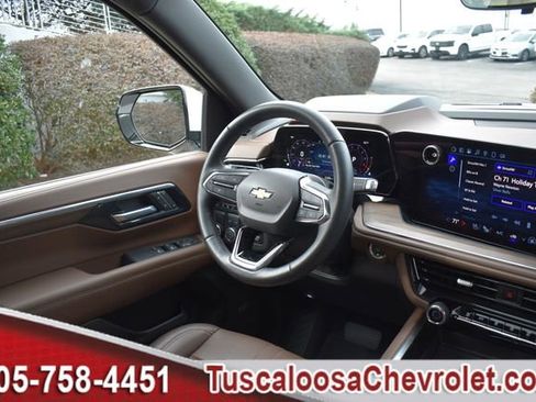 Used 2025 Chevrolet Tahoe High Country image 34