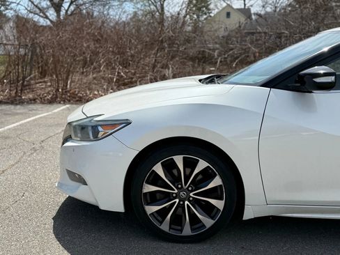Used 2016 Nissan Maxima SR image 4