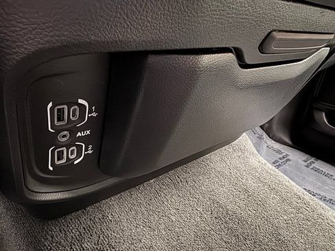 Used 2022 RAM 1500 Big Horn AWD/4WD image 16